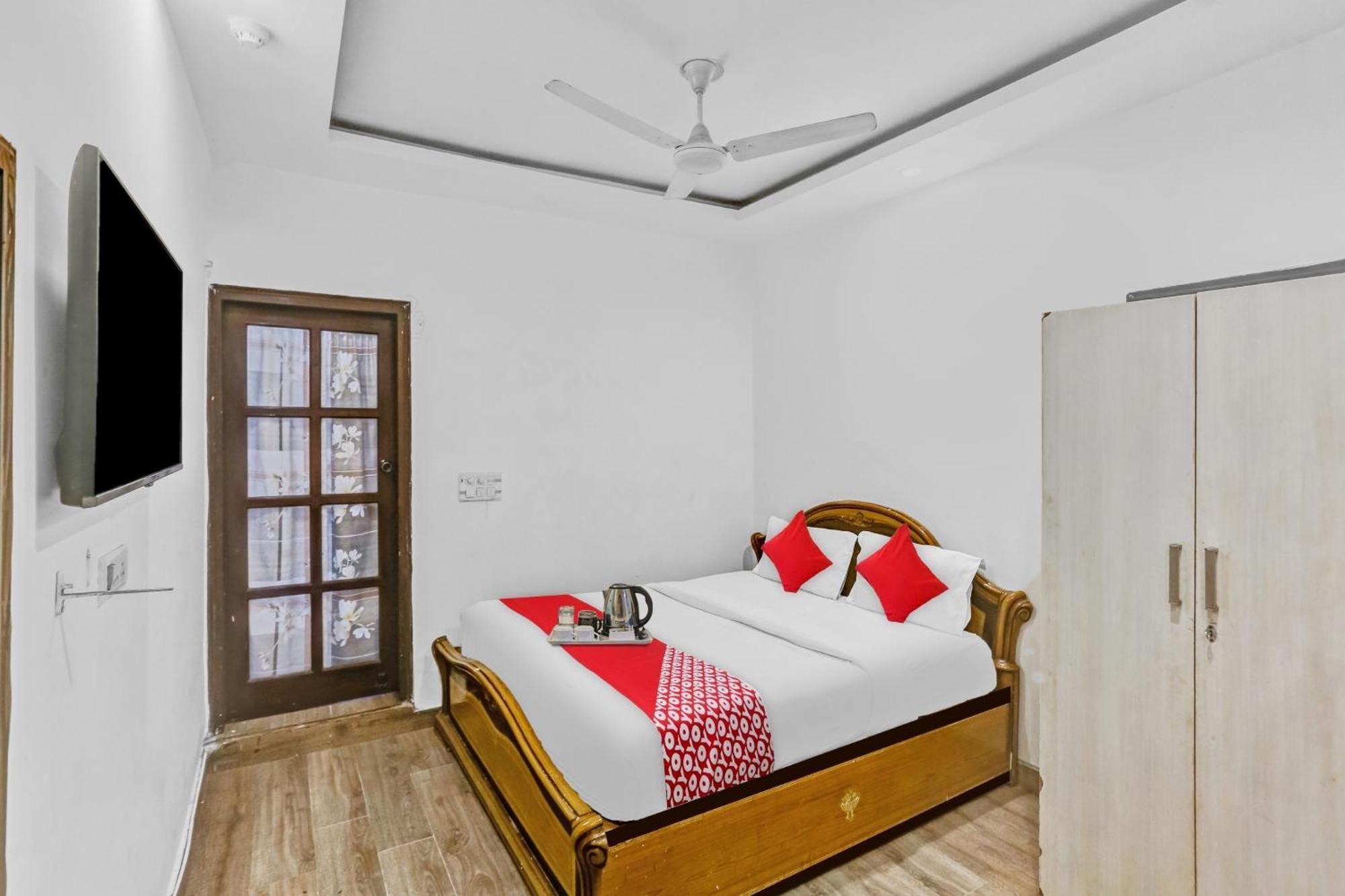 Hotel O Jangpura Inn ニューデリー エクステリア 写真